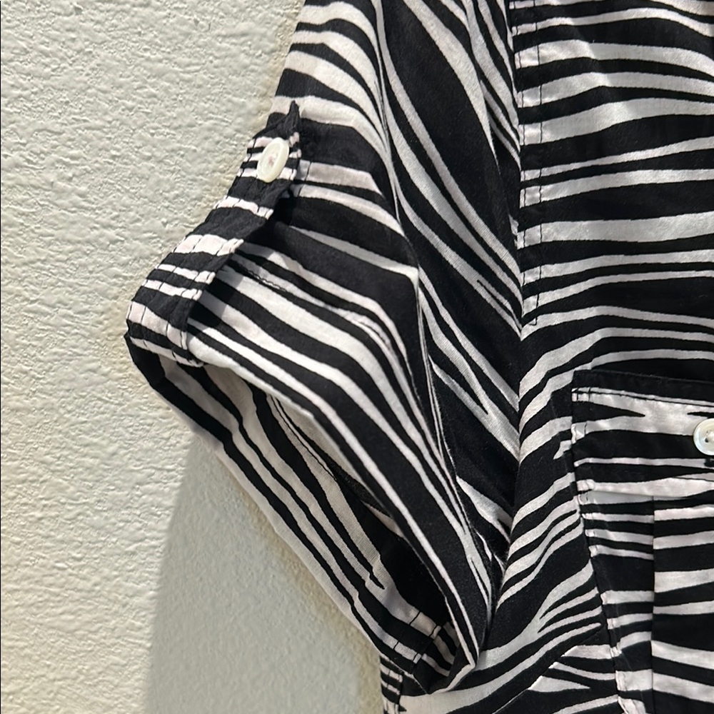MICHAEL KORS Black and White Striped Women's Top - Picture 3 of 8